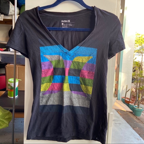 Hurley T-Shirt - Picture 1 of 3